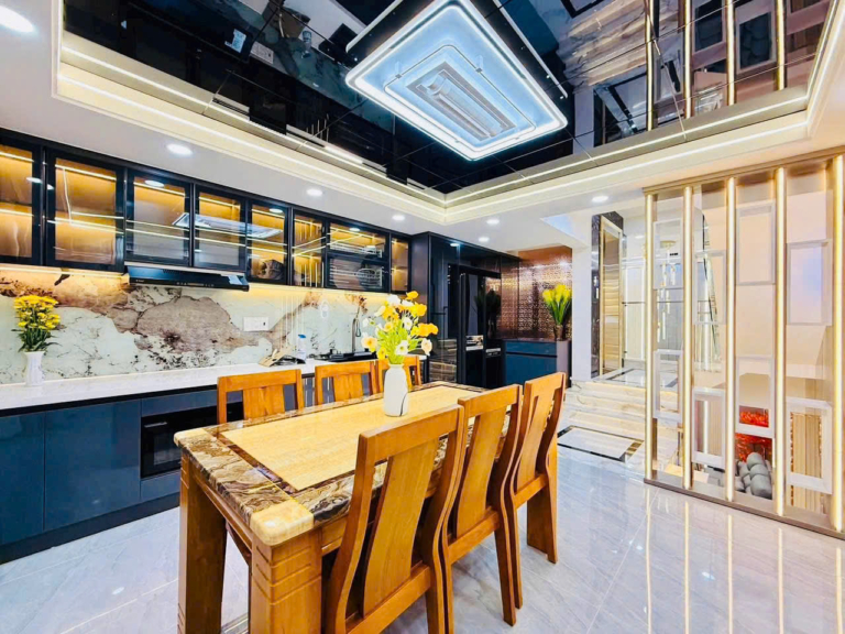 Bán nhà Gò Vấp hẻm xe hơi
