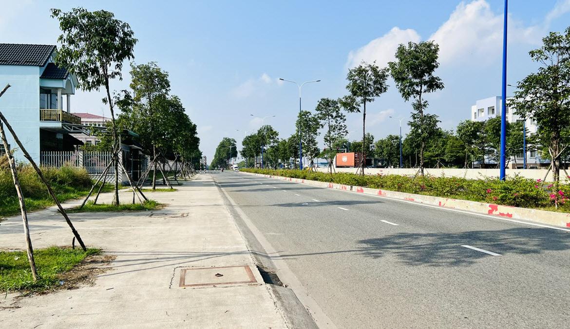 ban-dat-mat-tien-My-Phuoc-Tan-Van