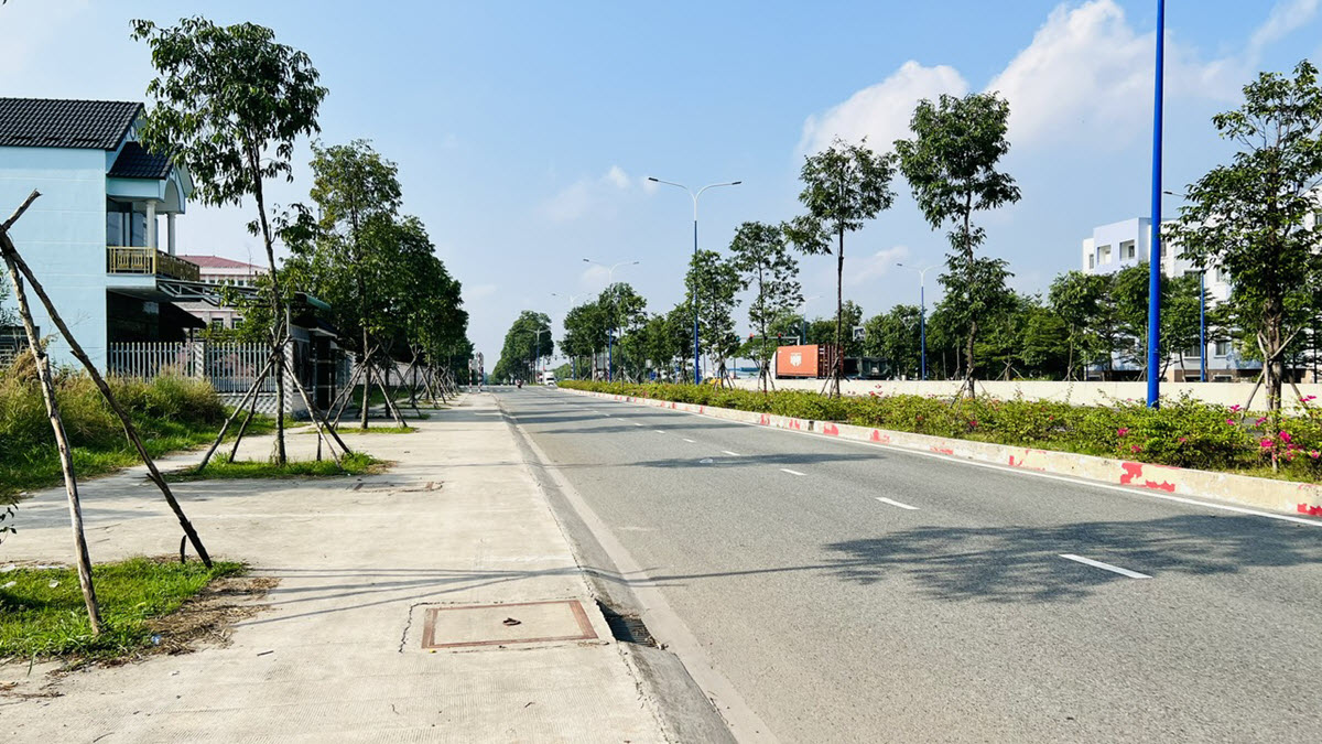 ban-dat-mat-tien-My-Phuoc-Tan-Van