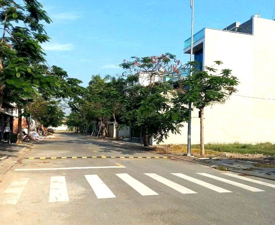 The Seasons Lai Thieu