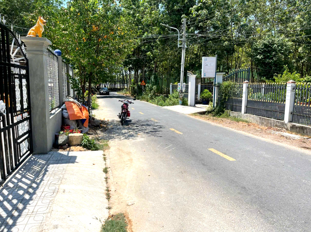 ban-dat-Hoa-Loi-22-Hoa-Loi-Ben-Cat