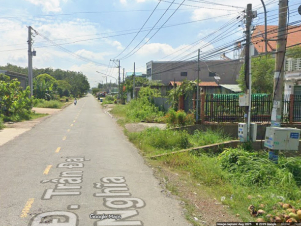 ban-dat-TRan-Dai-Nghia-Hoa-Loi