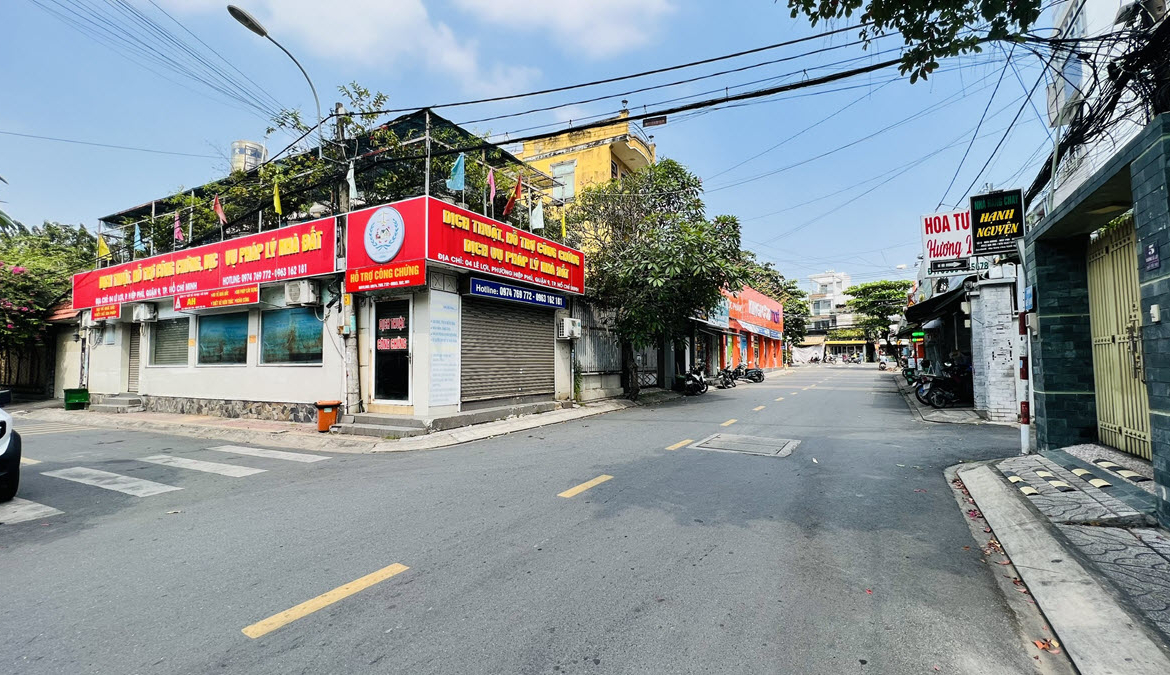 ban nha mat tien le loi q9