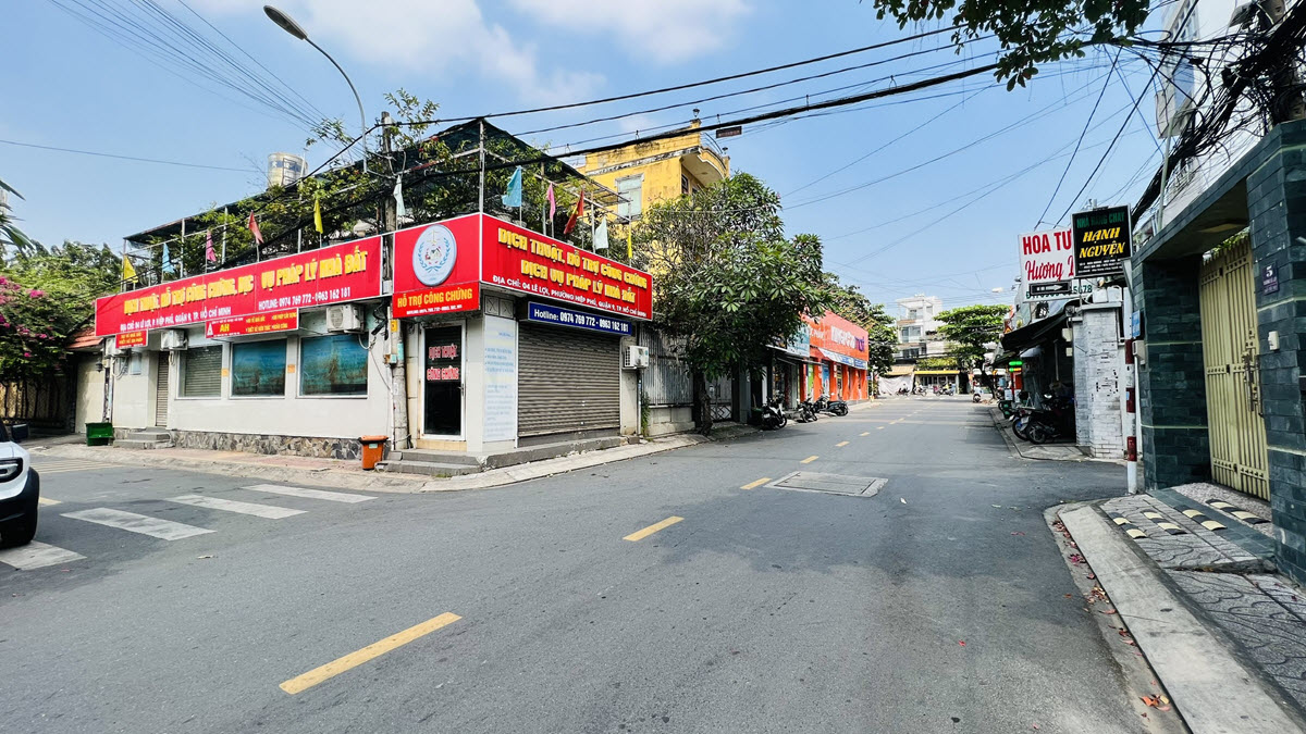 ban nha mat tien le loi q9